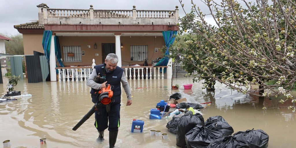 El Ayuntamiento habilita horarios de acceso a las zonas de Guadalvalle y Altea para facilitar las labores de limpieza