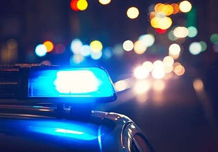 Se lía a muletazos con los muebles de casa y agrede a su madre tras negarse a darle dinero