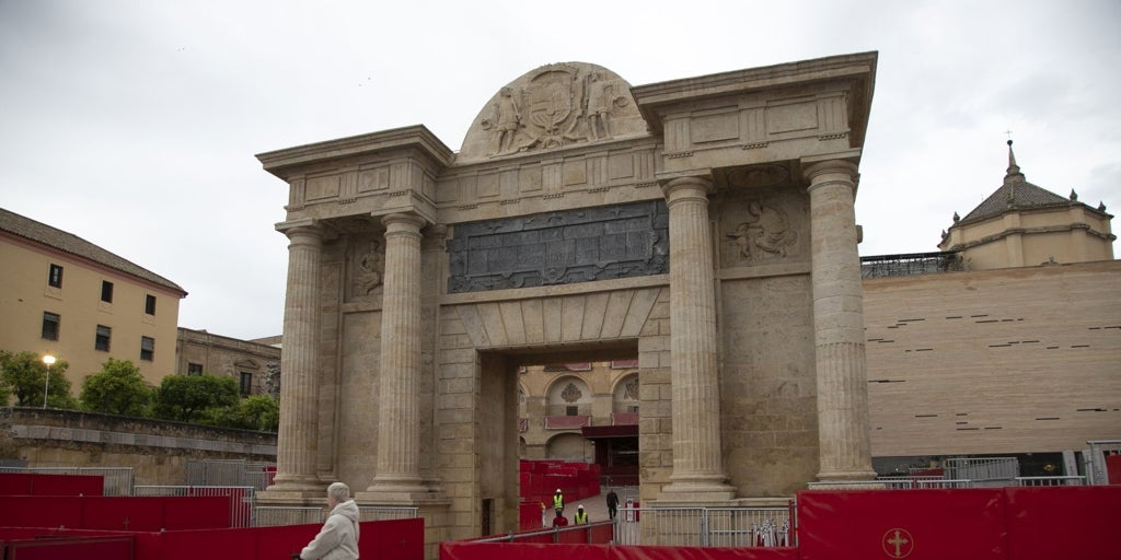 Salen a la venta libre los palcos y sillas de la carrera oficial de la Semana Santa de Córdoba: precios y plazos