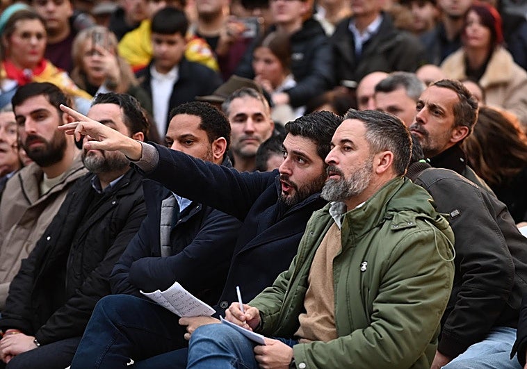Vox se disparó en los treinta municipios que Abascal visitó durante la campaña en Aragón