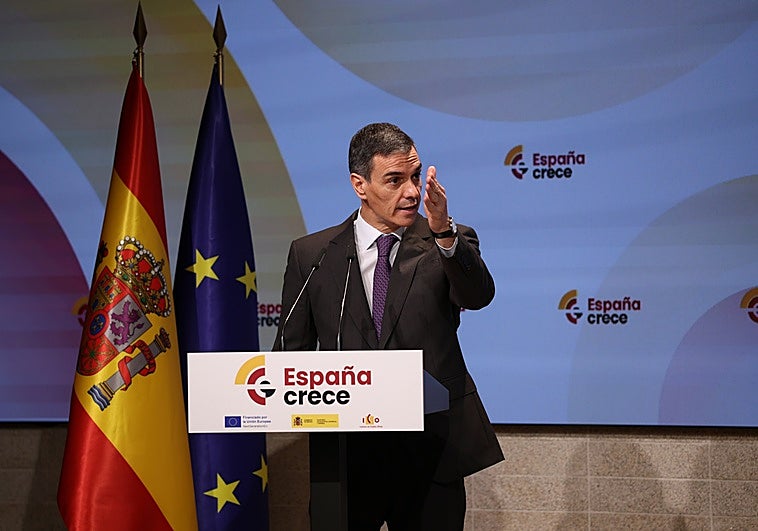El PSOE, casi diez puntos por encima del PP pese al descalabro autonómico