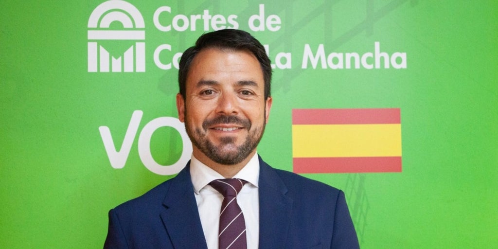 Vox critica la estrategia televisiva de García-Page: «Es el nuevo Revilla»