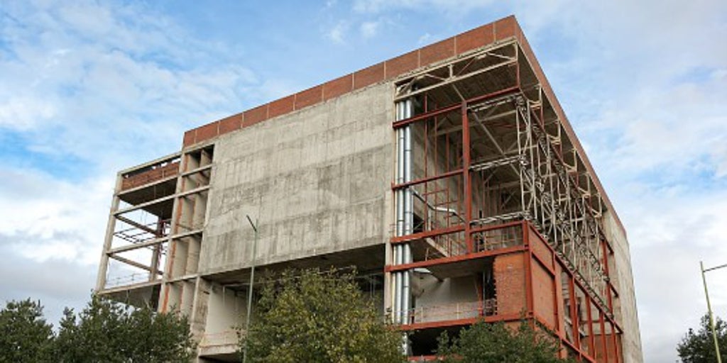 Page plantea el traslado de las Cortes al Quixote Crea como eje para revitalizar el barrio de Palomarejos