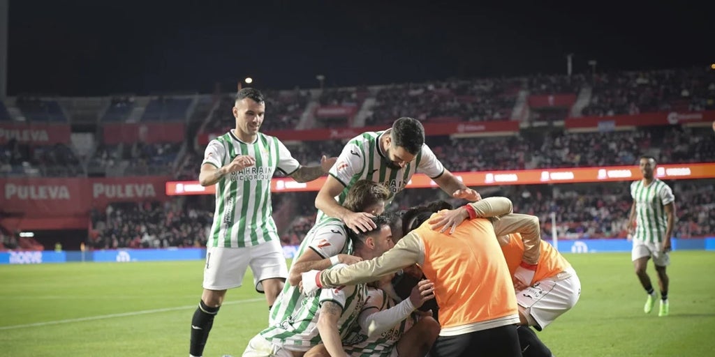 Histórico a domicilio: el Córdoba CF firma su mejor versión como visitante en Segunda este siglo