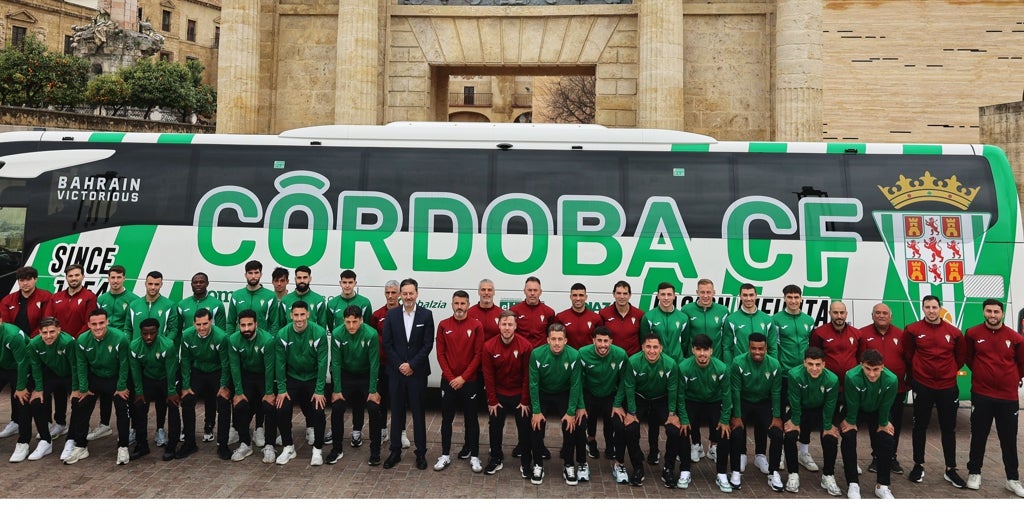 Moderno, eficiente y tecnológico: así es el nuevo autobús del Córdoba CF