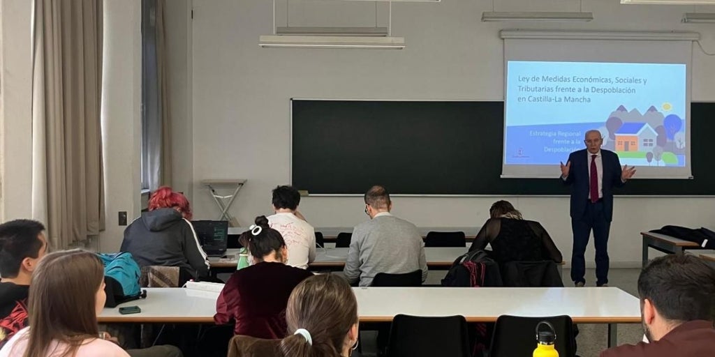 Abierto el plazo de ayudas para los universitarios de zonas despobladas en la región