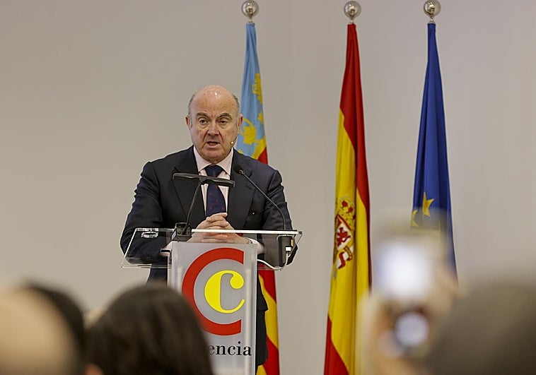 De Guindos señala que «no tiene ninguna indicación» sobre la posible salida de Lagarde del BCE