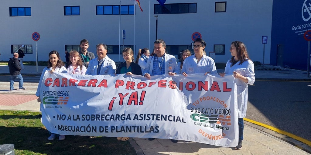 Huelga de médicos en Toledo: «Hay pacientes que lo comprenden y nos animan a seguir en la pelea»