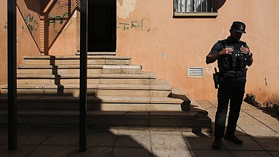 Un hombre mata a su hijo en Canarias y hiere de gravedad a su pareja