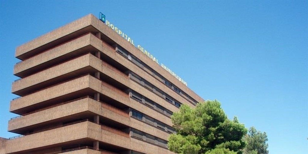 Un hombre resulta afectado por inhalación de humo tras un incendio en su vivienda en Albacete