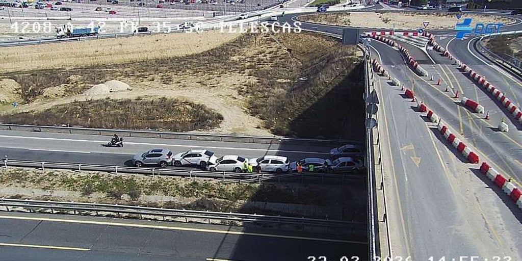 Choque en cadena de seis vehículos en la A-42, en Illescas, con un herido leve