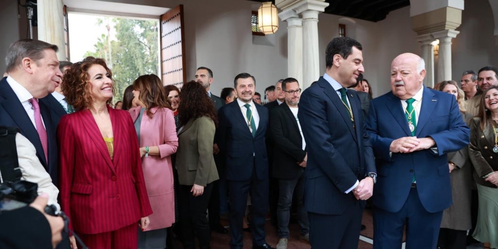 TVE contraprograma a Canal Sur en la fiesta del 28F