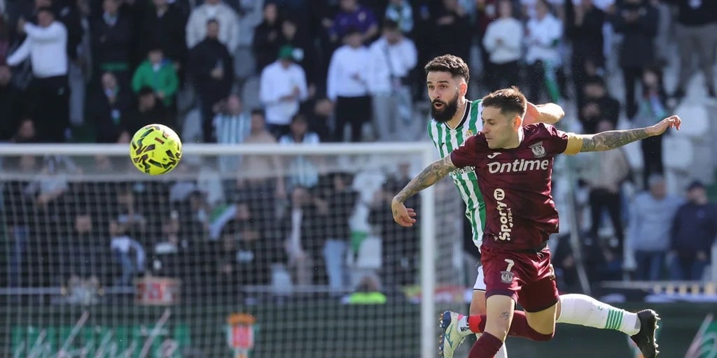 La fragilidad defensiva sigue lastrando al Córdoba CF en el tramo clave de la temporada
