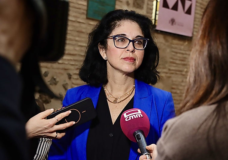 El PSOE acusa al PP de «arrodillarse» ante Vox e Illescas responde con un «ranking de puteros»