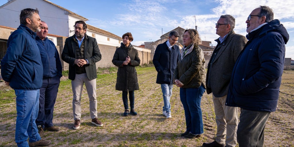 Núñez respalda la denuncia de Asaja por la plaga de conejos en Castilla-La Mancha