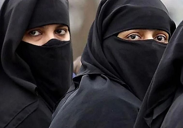 Vox saca adelante la prohibición del burka en el Ayuntamiento de Toledo con el apoyo del PP