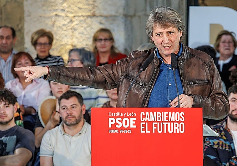El candidato del PSOE en Castilla y León adjudica desde hace seis años servicios a la empresa de un familiar