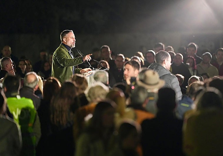 Abascal manda a los obispos a «decir misa»: «Si defienden la invasión migratoria habrá feligreses a los que no les va a gustar»
