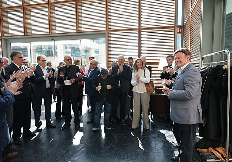 Homenaje a Carlos Losada