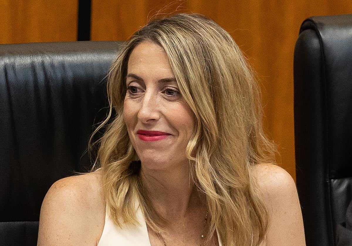 Investidura de María Guardiola como presidenta de la Junta de Extremadura, en directo: votación y última hora hoy