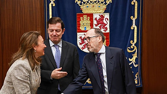 Mañueco pacta con Azucarera «fortalecer» los centros de Toro, Benavente y Miranda y «promover proyectos» en La Bañeza