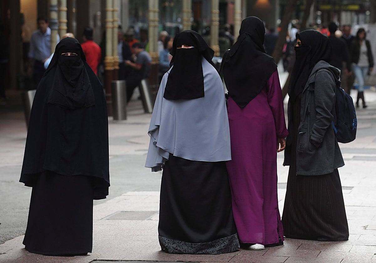Rechazada la proposición no de ley de Vox contra el burka y el niqab por «supremacista»