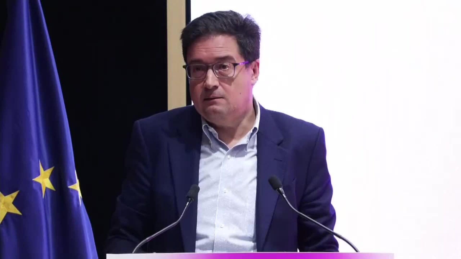 Óscar López acusa a Ayuso de ocultar un "escándalo mayúsculo" en la ...