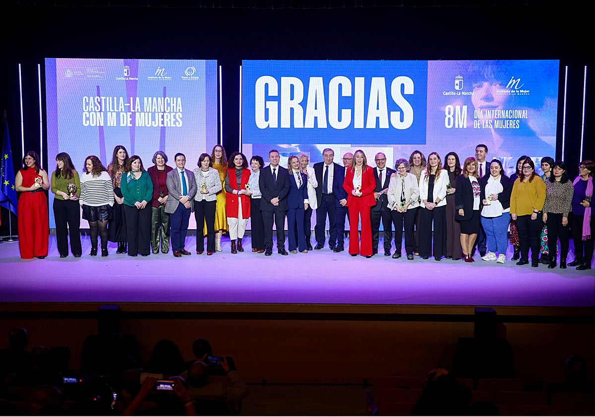 El Gobierno de Castilla-La Mancha reivindica un feminismo «pacifista e internacionalista»