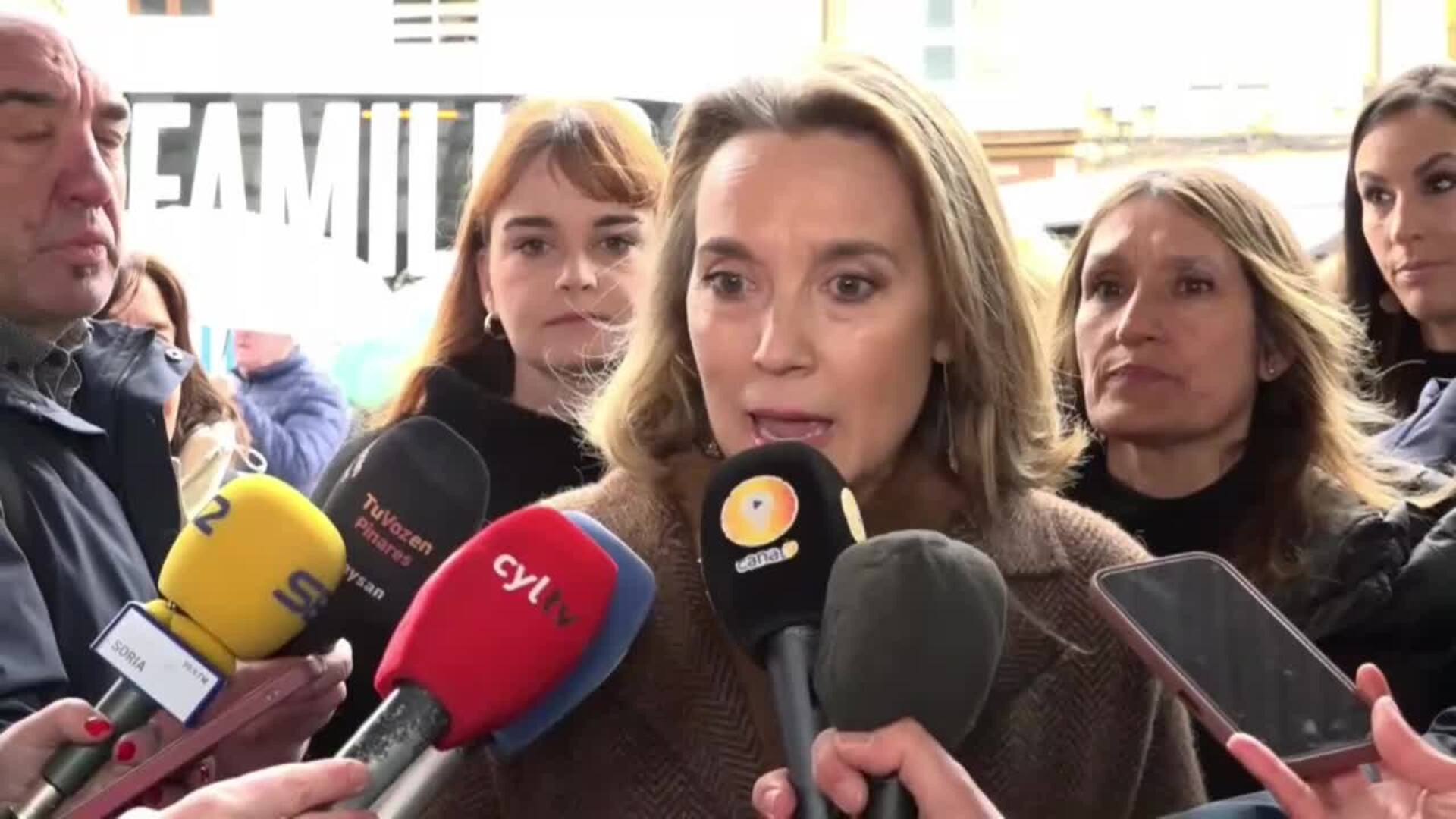 PP critica que el Gobierno confronte con Trump mientras Robles intenta ...