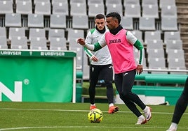 El Córdoba CF busca resurgir ante el Racing de Santander en un duelo de máxima exigencia