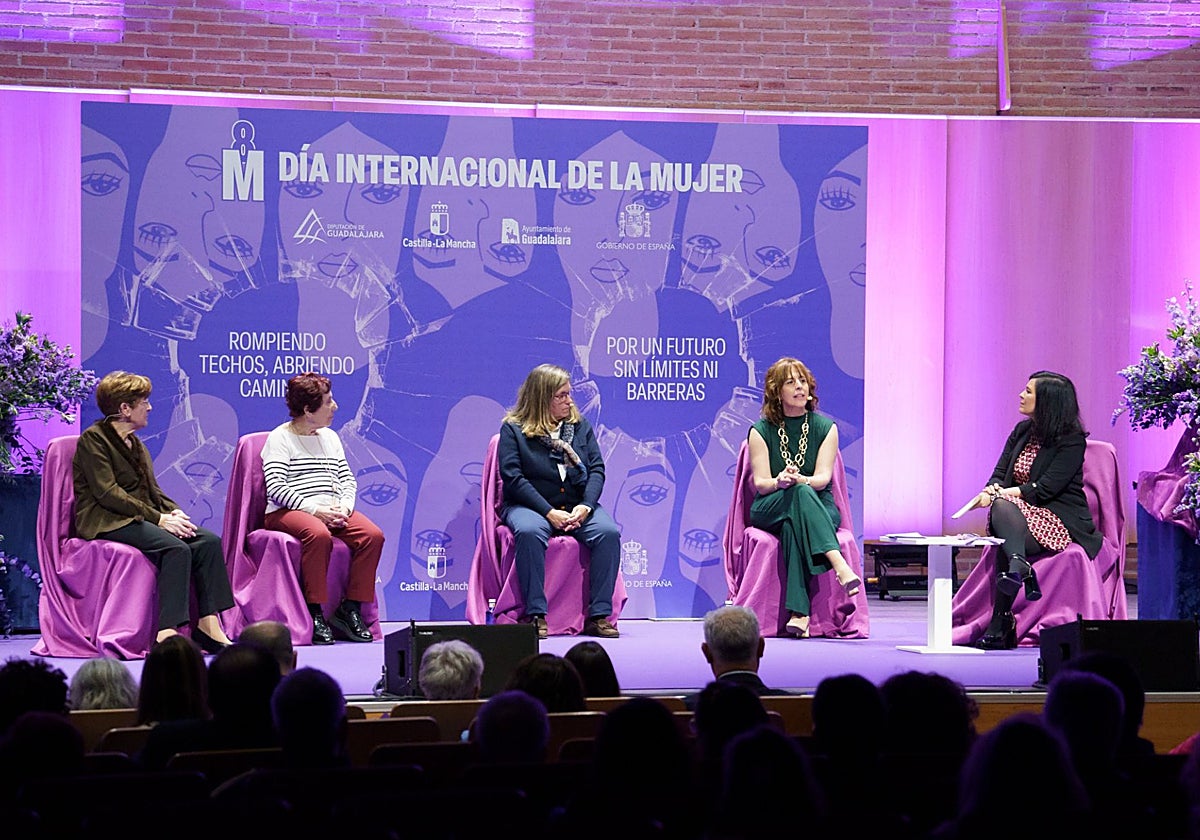 Vega: «La igualdad se construye cada día con el compromiso de toda la sociedad»