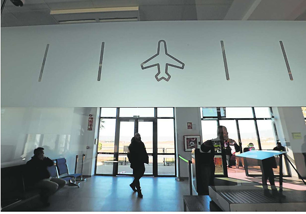 El PP exige al Gobierno el control de pasaportes para el aeropuerto de ...