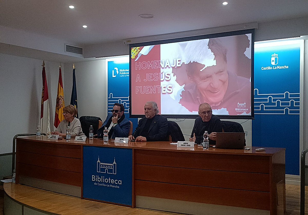 El homenaje al «poliédrico» Jesús Fuentes Lázaro en «su» biblioteca
