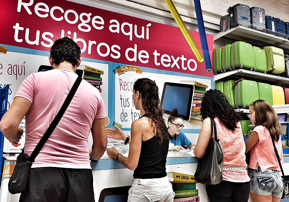 Castilla-La Mancha recibe más de 3,6 millones del Gobierno de España para financiar libros de texto