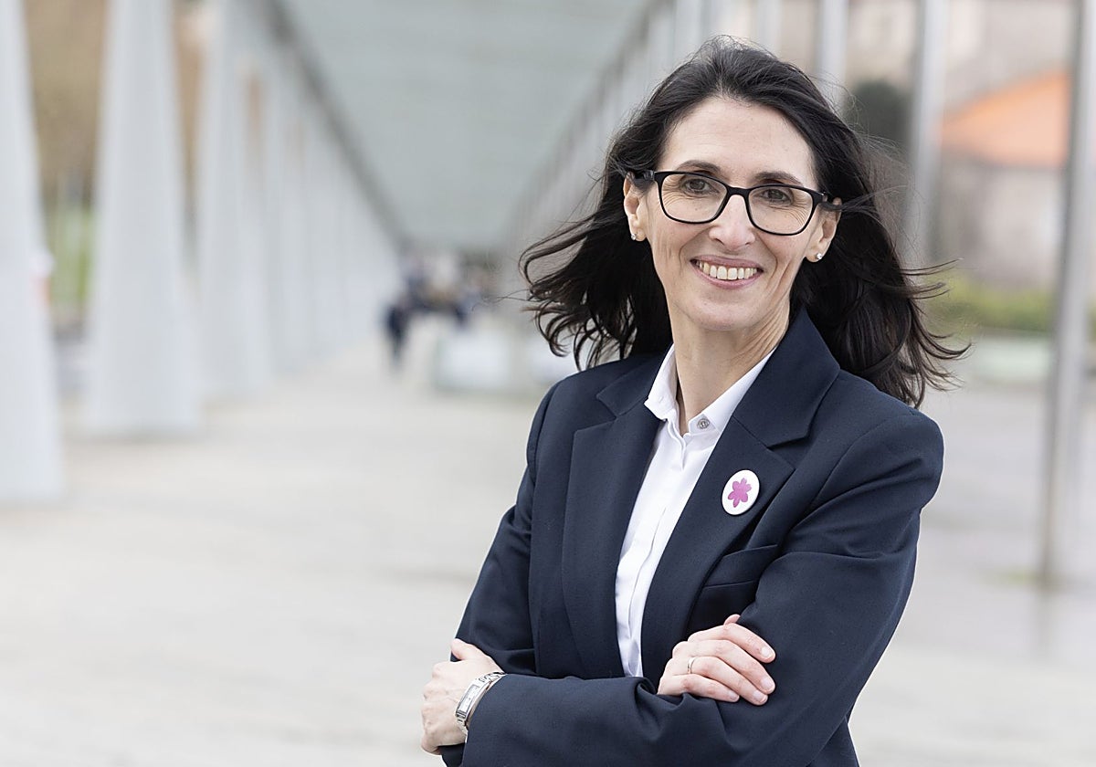 Crujeiras se convierte en la primera mujer al frente de la USC tras ganar con el 61% de los votos