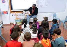 El World Book Day en Valencia fomenta la lectura frente a las pantallas