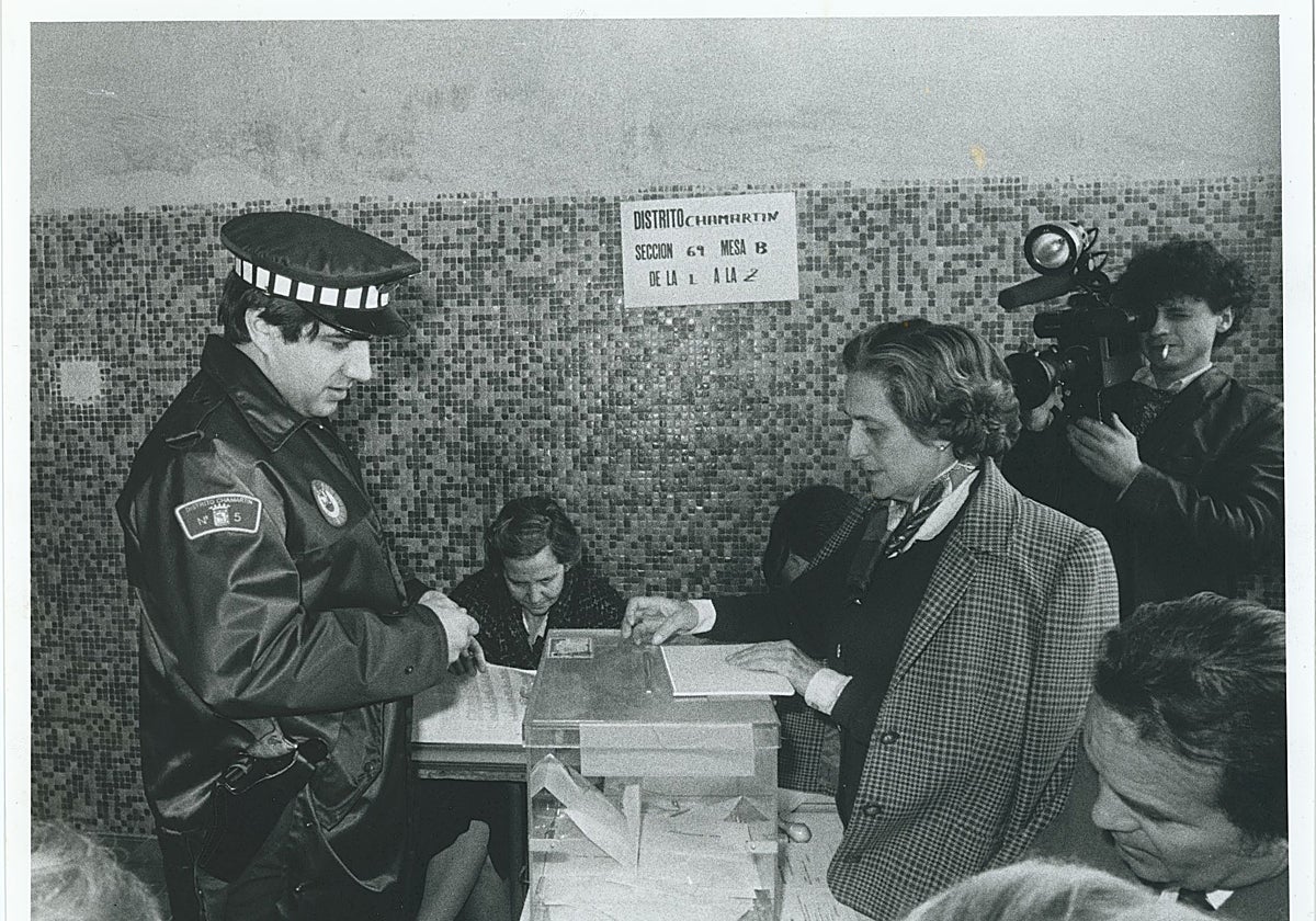 Cuarenta años del  sí  de los españoles a la OTAN: del éxito transatlántico al «momento crítico» de Sánchez