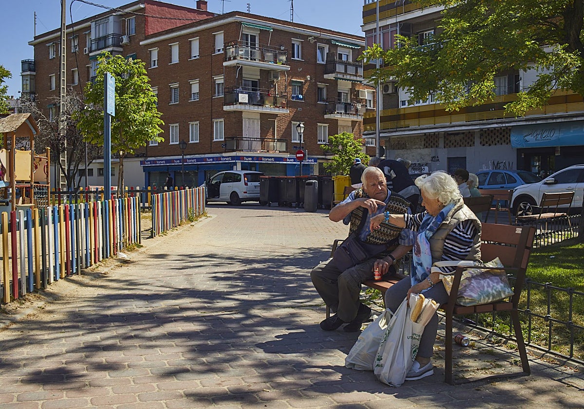 Madrid amplía a mayores de 65 su plan para detectar la soledad no ...