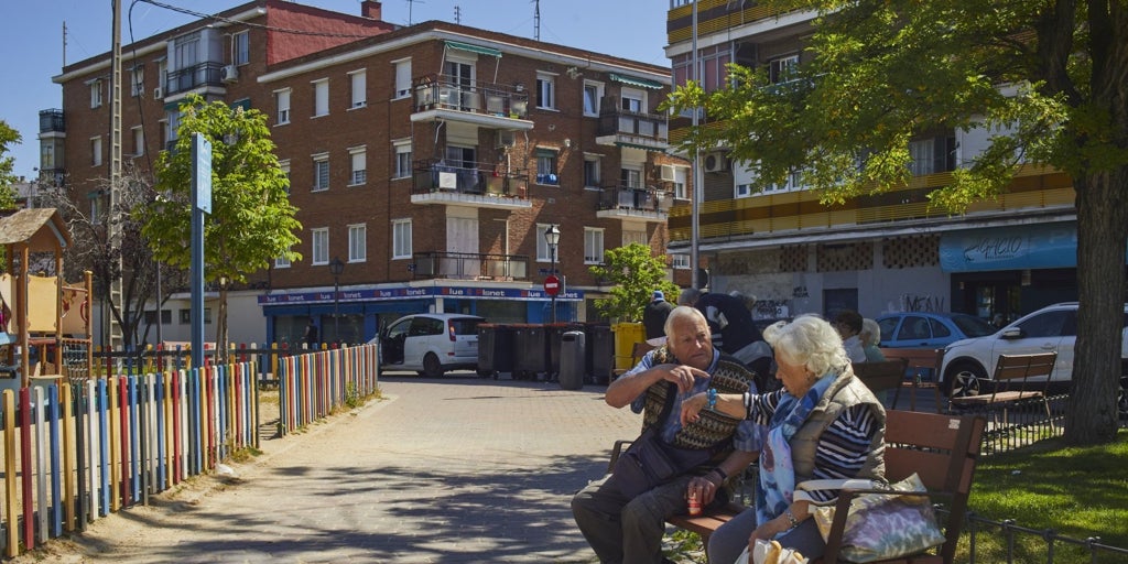 Madrid amplía a mayores de 65 su plan para detectar la soledad no ...