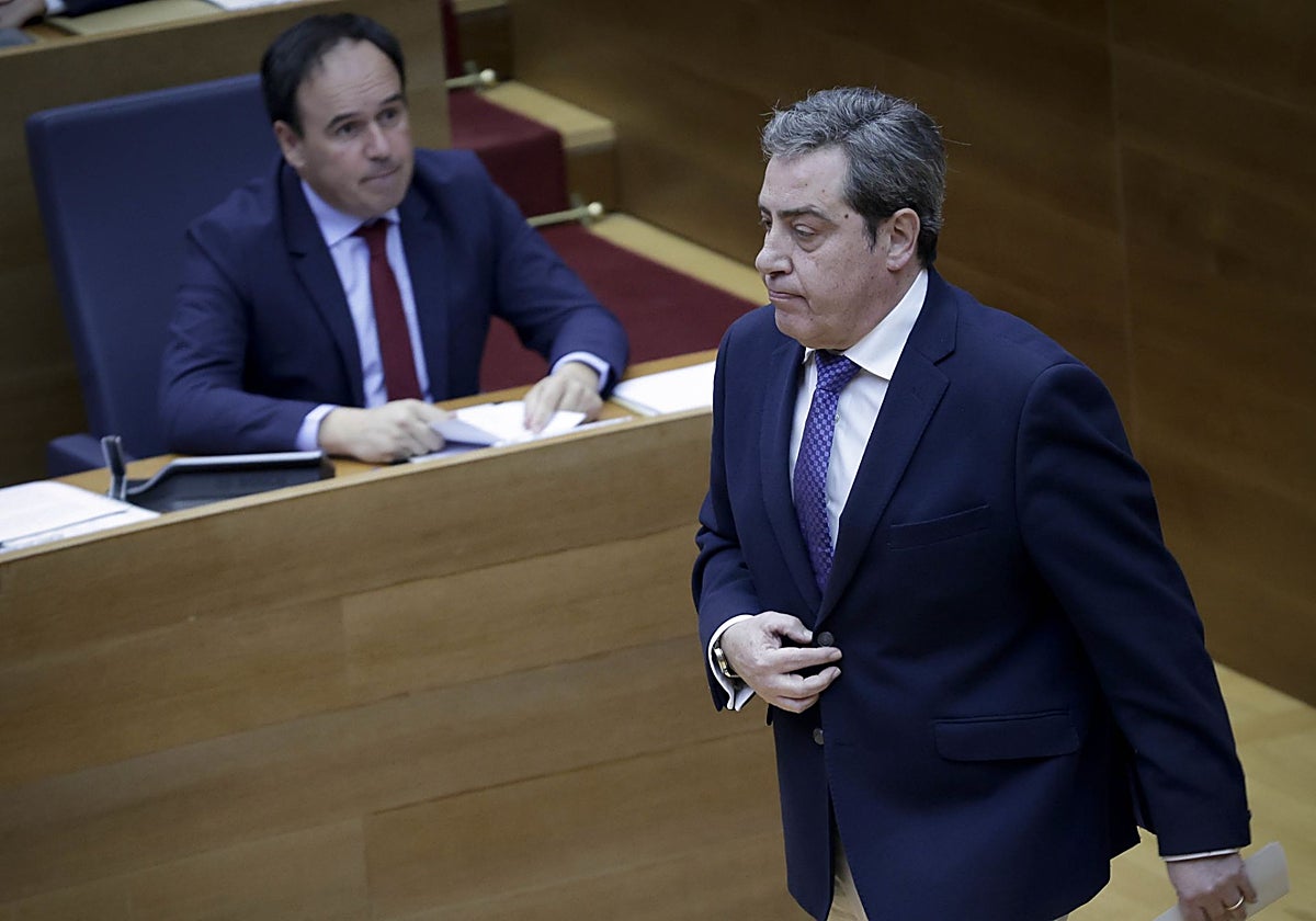 La tensión electoral entre el PP y Vox retrasa la negociación de los presupuestos de Llorca