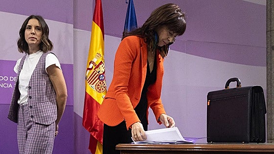 Montero disparó casi un 40% las ayudas a dedo del Instituto de la Mujer y Redondo las mantiene