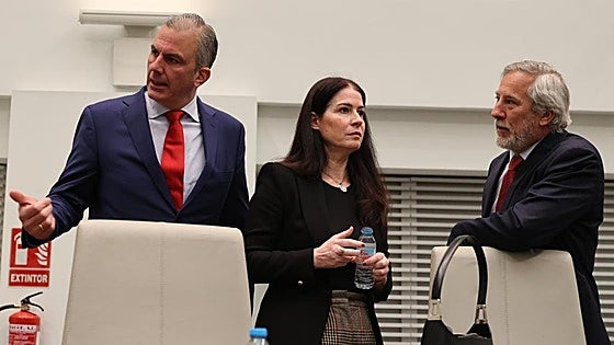 Los tres concejales, en el Ayuntamiento de Madrid