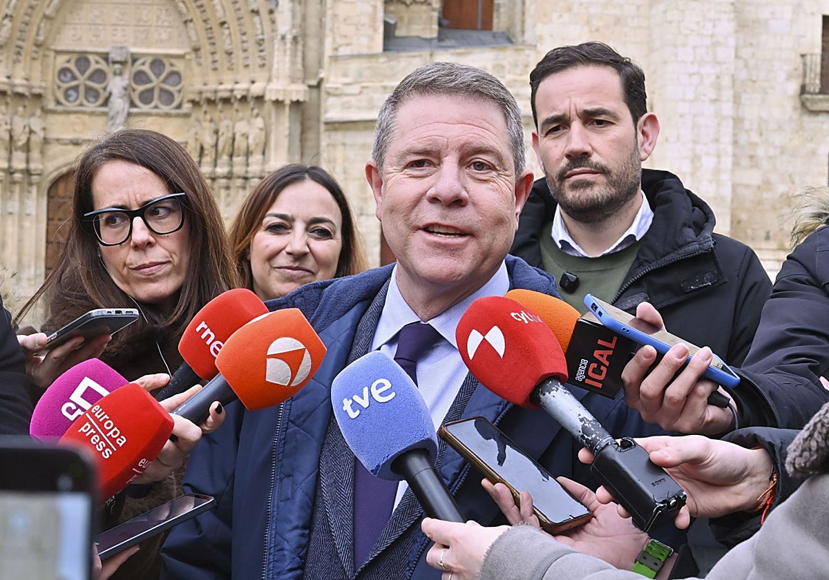 Page avanza que este año se aprobará una ley para regular un nuevo modelo de carrera profesional sanitaria