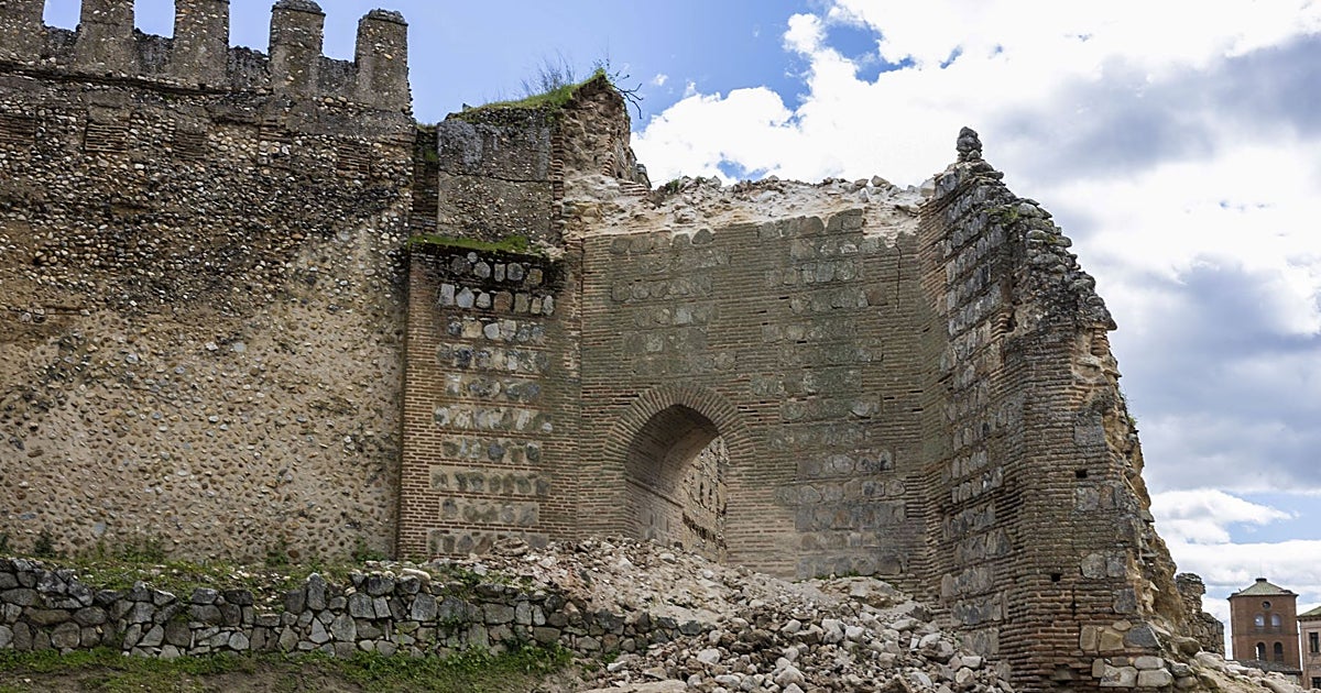 Los técnicos de Cultura actuarán en la torre caída del castillo de Escalona y en otras dos