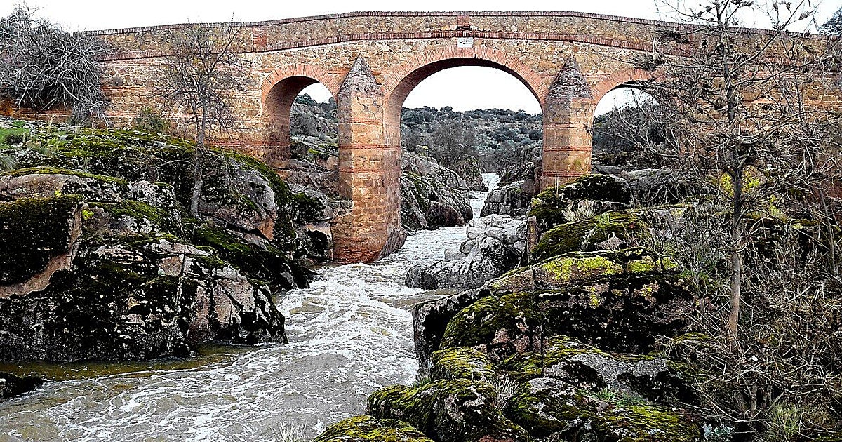 La Cerrada del río Pusa recupera su estado original tras la retirada de la vía ferrata y las tirolinas