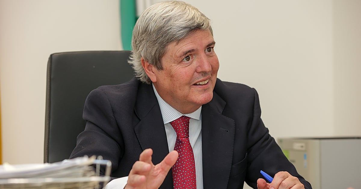 Fernando Sobrón , fiscal jefe de Córdoba: «Los familiares de las víctimas de Adamuz nos piden llegar a una información completa»
