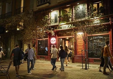 El Café Central se despedirá de la plaza del Ángel con un funeral al estilo Nueva Orleans
