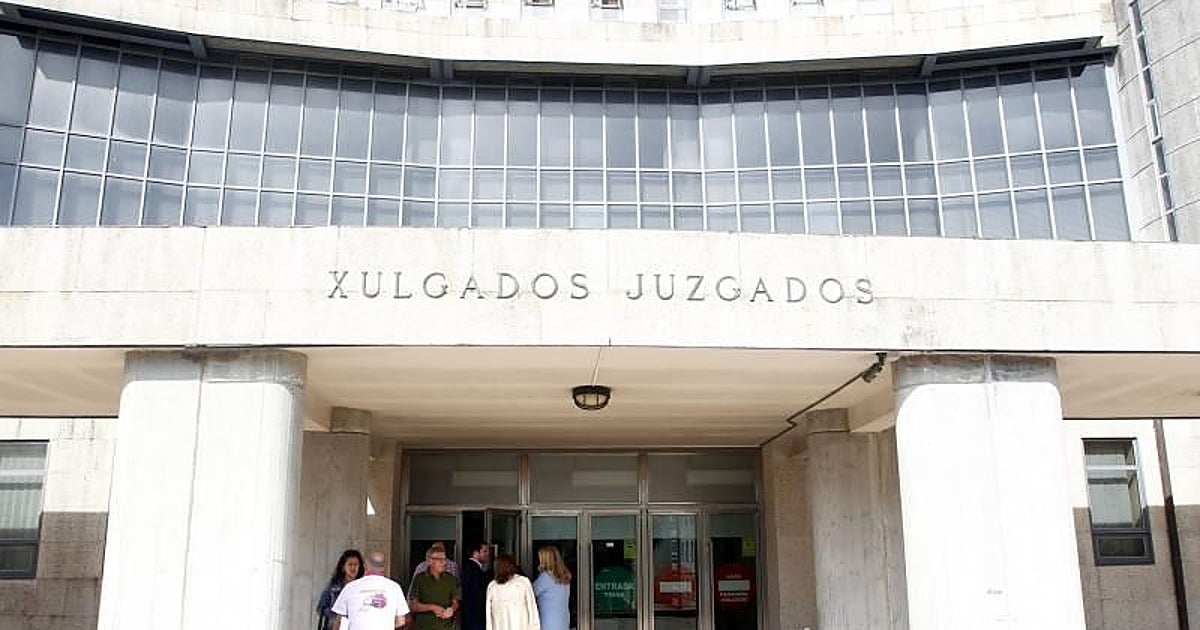 Investigan si el jefe de la Policía Local de Teo benefició a un condenado por violencia machista