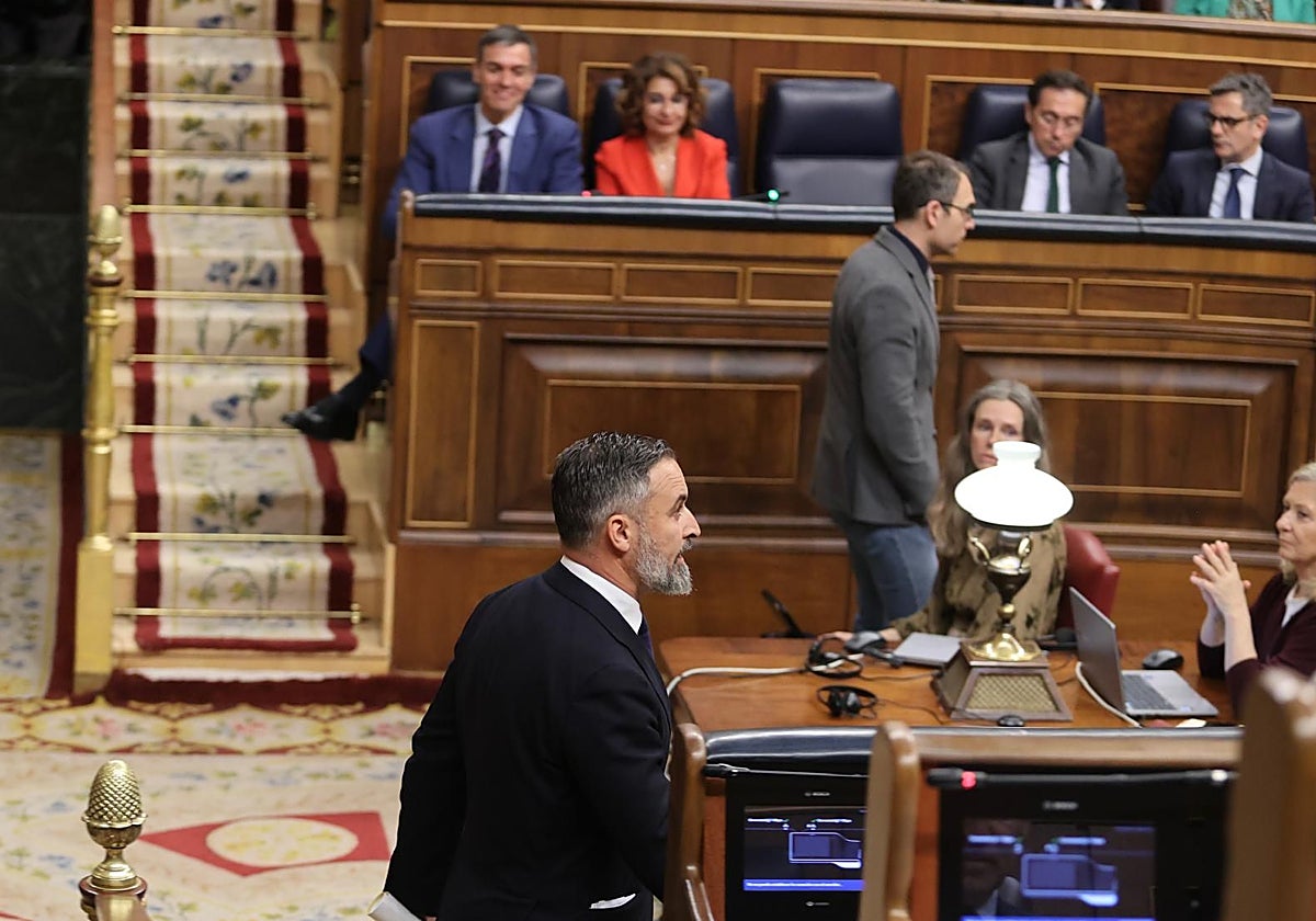 Sánchez escarba en la crisis interna de Vox y alienta irregularidades ...