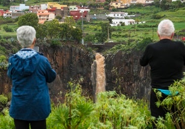 Tenerife sufre una noche de pesadilla con lluvias torrenciales históricas por la borrasca Therese
